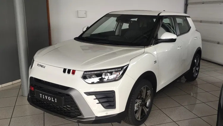 samochody osobowe SsangYong Tivoli cena 94400 przebieg: 5, rok produkcji 2023 z Łochów